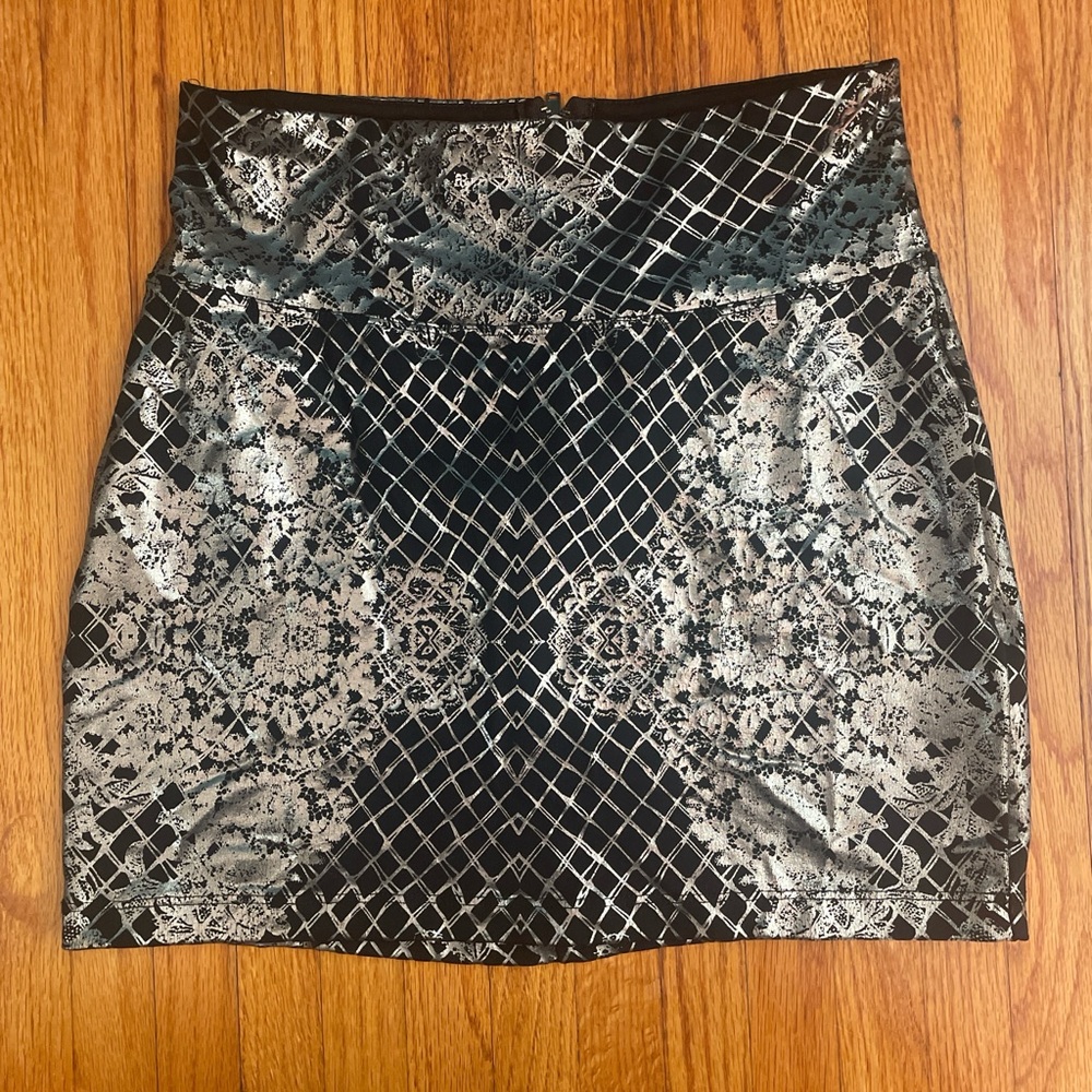 Bebe mini skirt